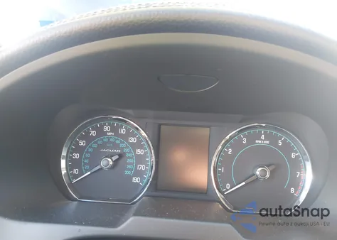 2015 Jaguar Xf 2.0T Premium z USA, uszkodzony, nr VIN SAJWA0FS6FPU62841